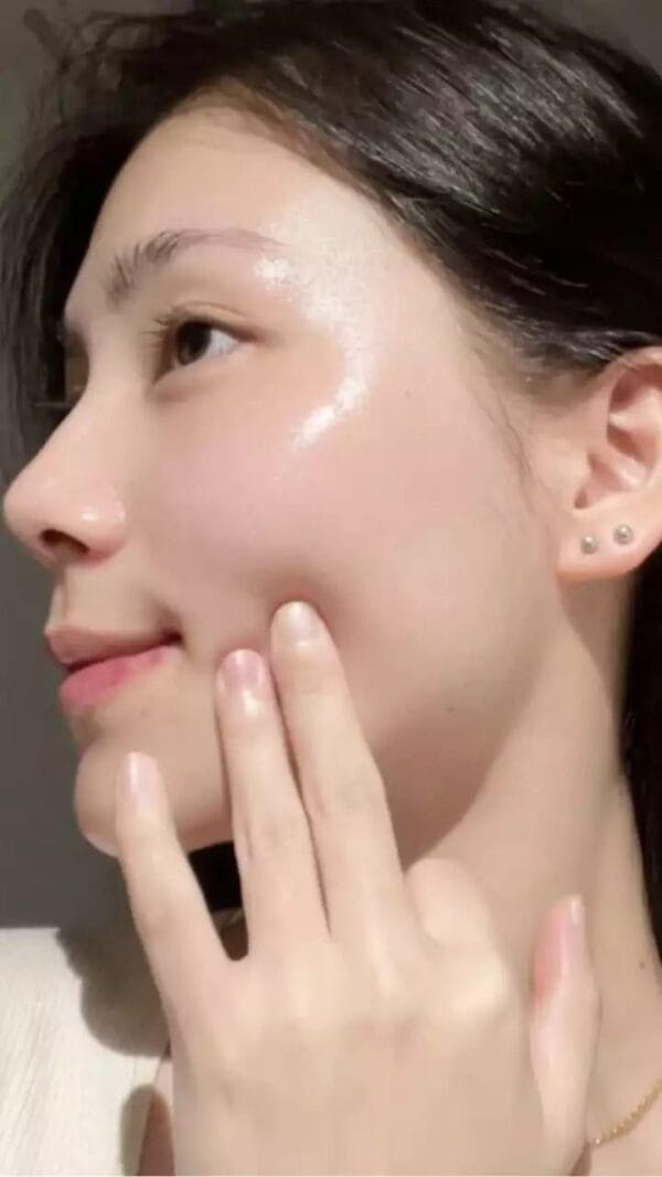 Korean Glass Skin Glow Serum, 30 Ml - Image 2